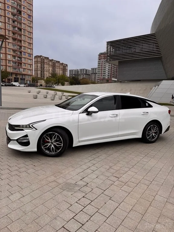 Kia K5 — foto 2/4