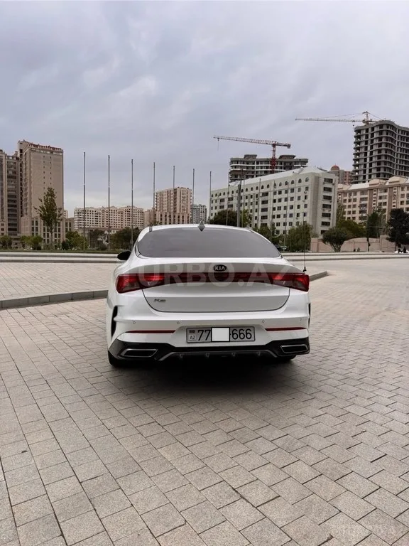Kia K5 — foto 3/4