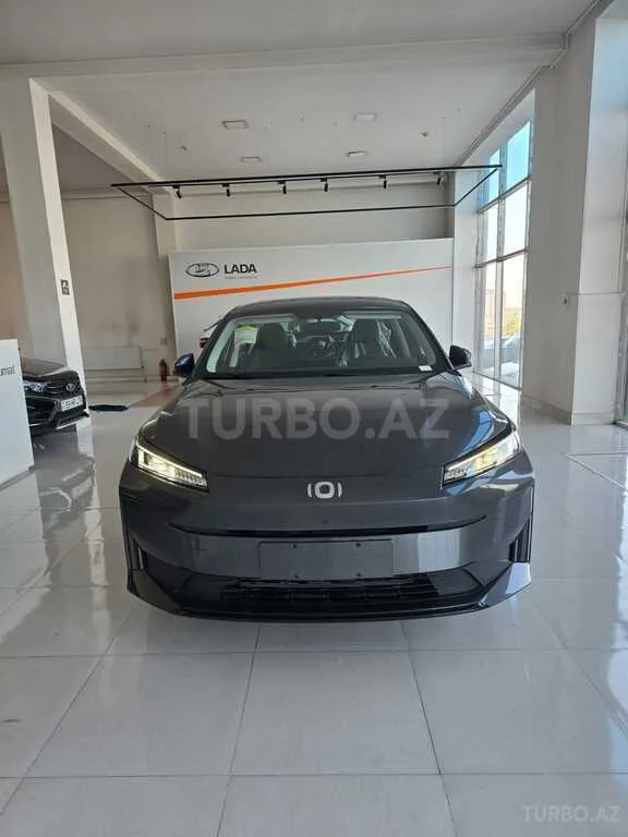 Changan Qiyuan A05 — foto 2/4