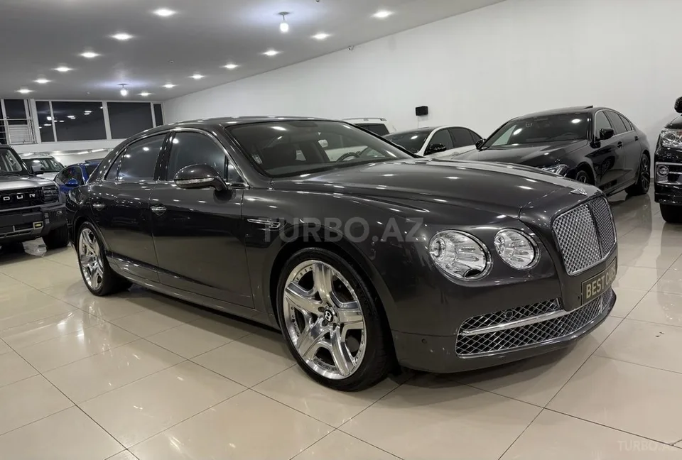 Bentley Flying Spur — foto 1/4