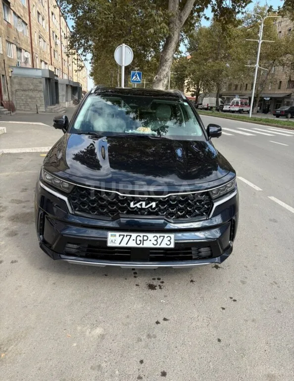 Kia Sorento — foto 1/4