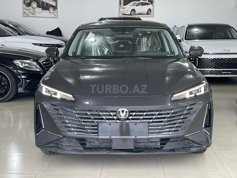 Changan Eado — foto 1/4