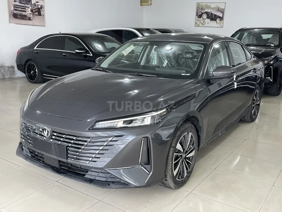 Changan Eado — foto 2/4