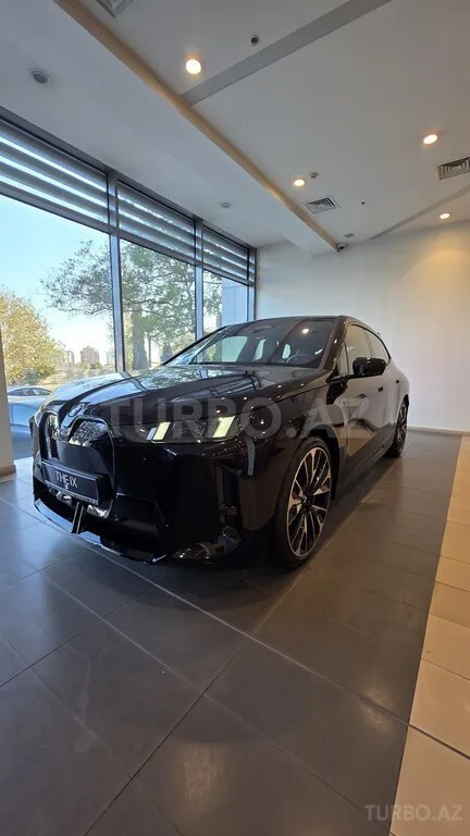 BMW iX — foto 3/4