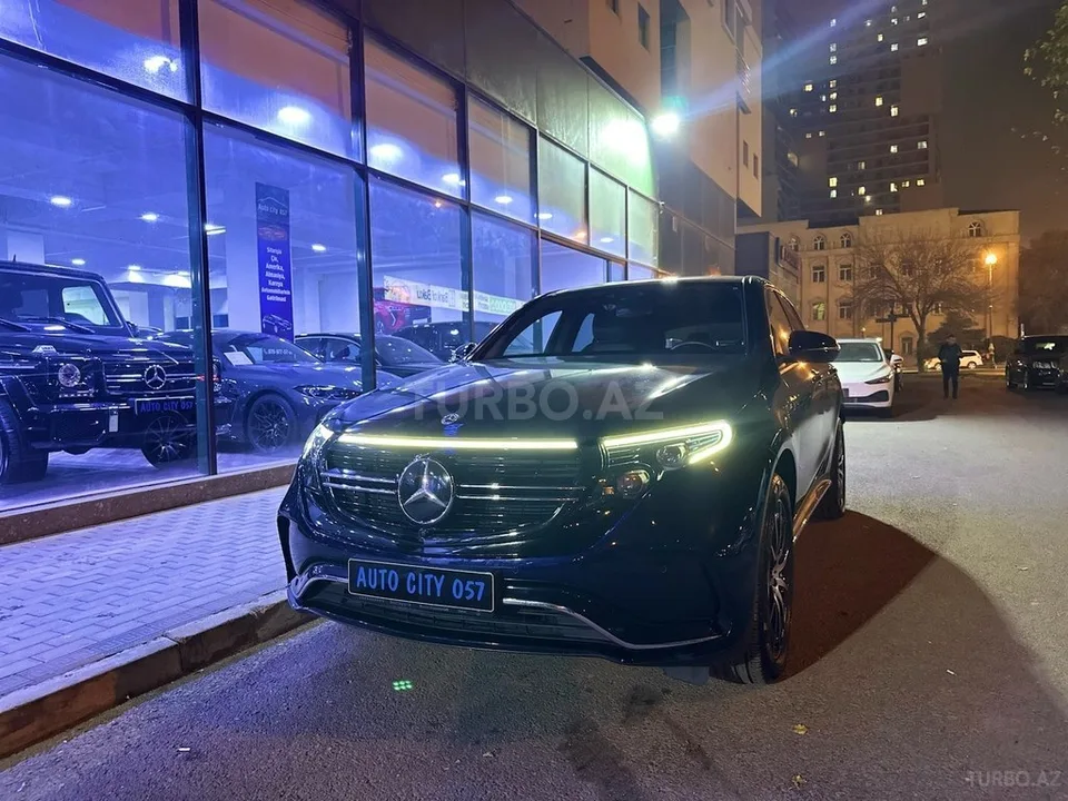 Mercedes EQC 400 4MATIC — foto 2/4