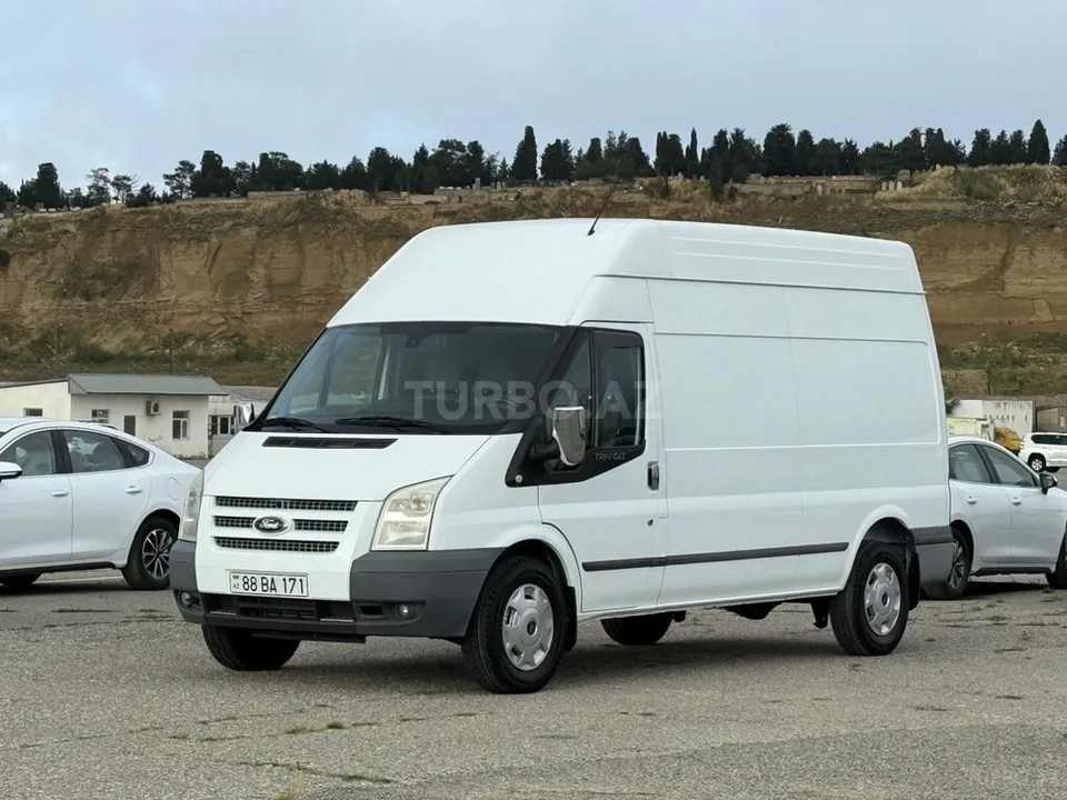 Ford Transit — foto 1/4