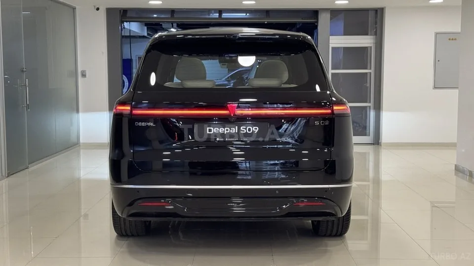 Changan Deepal S09 — foto 3/4