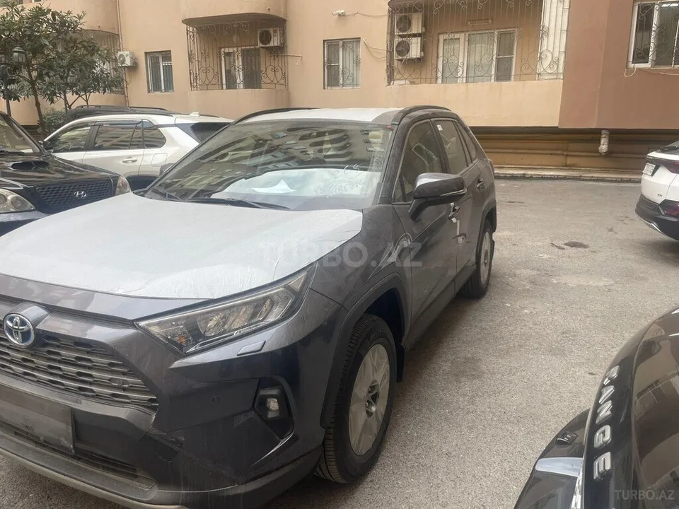 Toyota RAV4 — foto 2/4