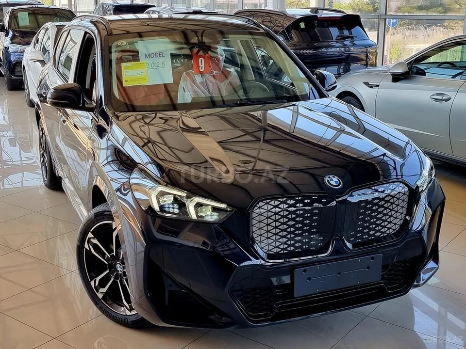 BMW iX1 — foto 4/4