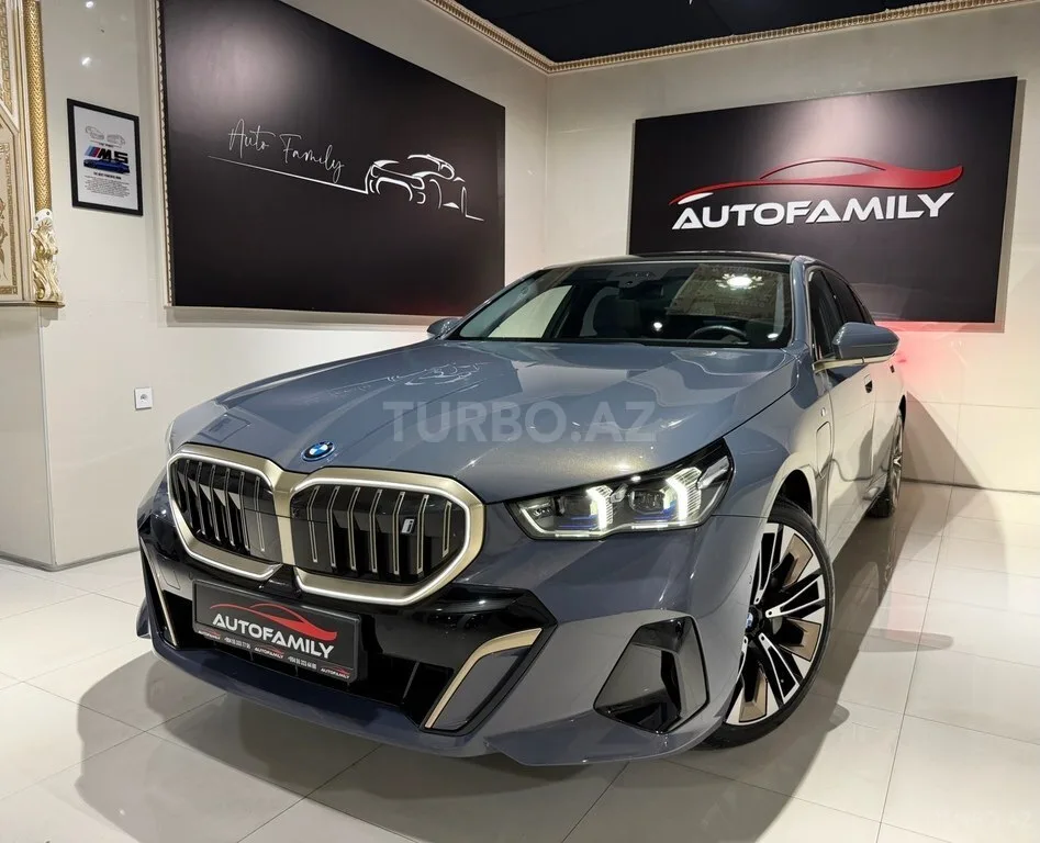 BMW i5 — foto 1/4