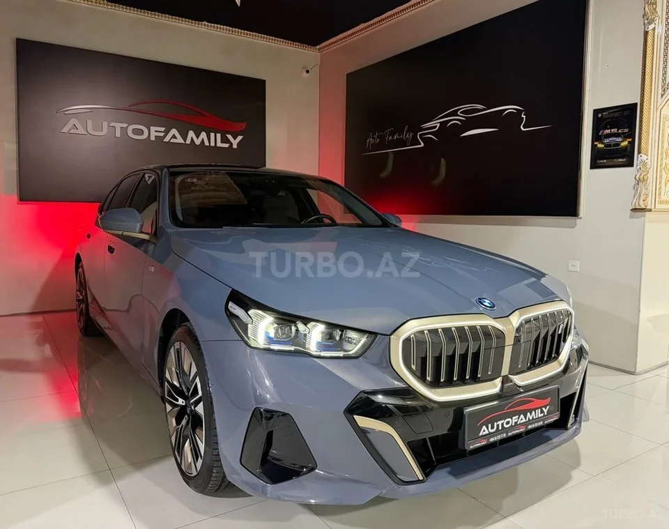 BMW i5 — foto 3/4