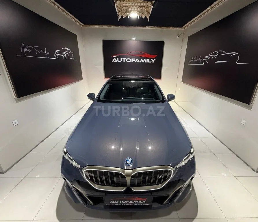 BMW i5 — foto 4/4