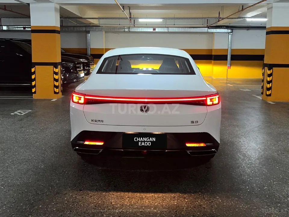 Changan Eado — foto 2/4